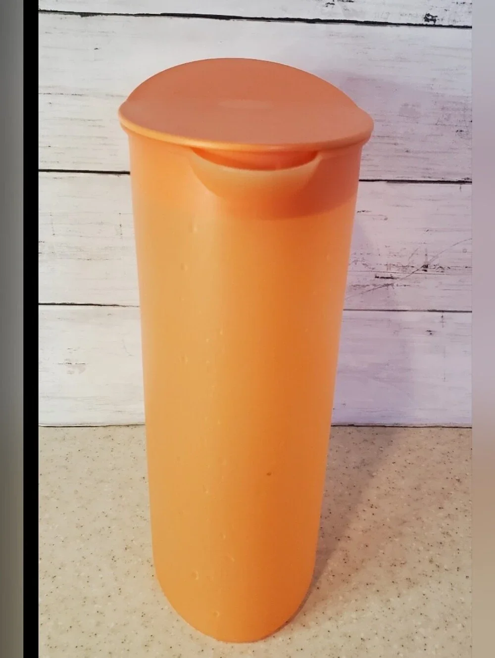 Retired Tupperware Impressions Slimline Peach Pitcher 3333A 2 Qt Rocker Lid Vint